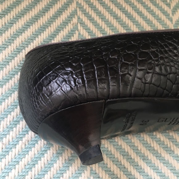 Guillaume Hinfray Leather Round Toe Bow Heels - Picture 6 of 8